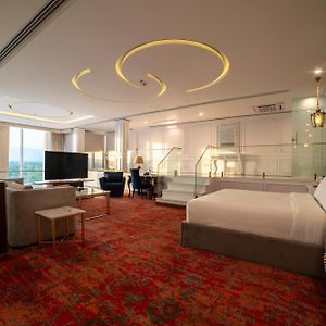 Presidential Suite Executive Lounge Access